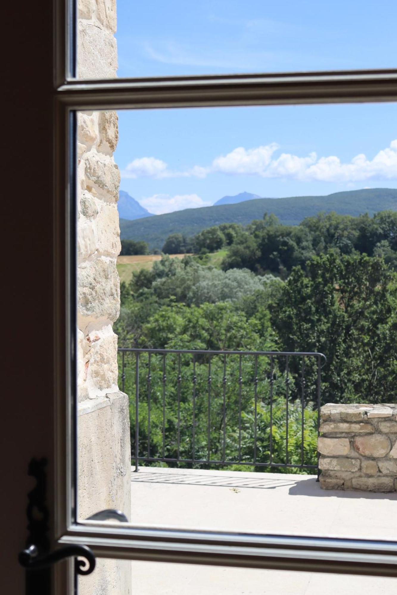Château Les Oliviers de Salettes Charols Exterior foto